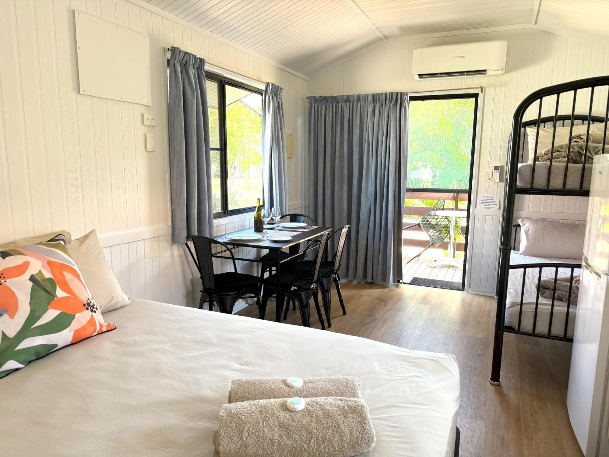 Karumba Point Sunset Caravan Park Bagian luar foto